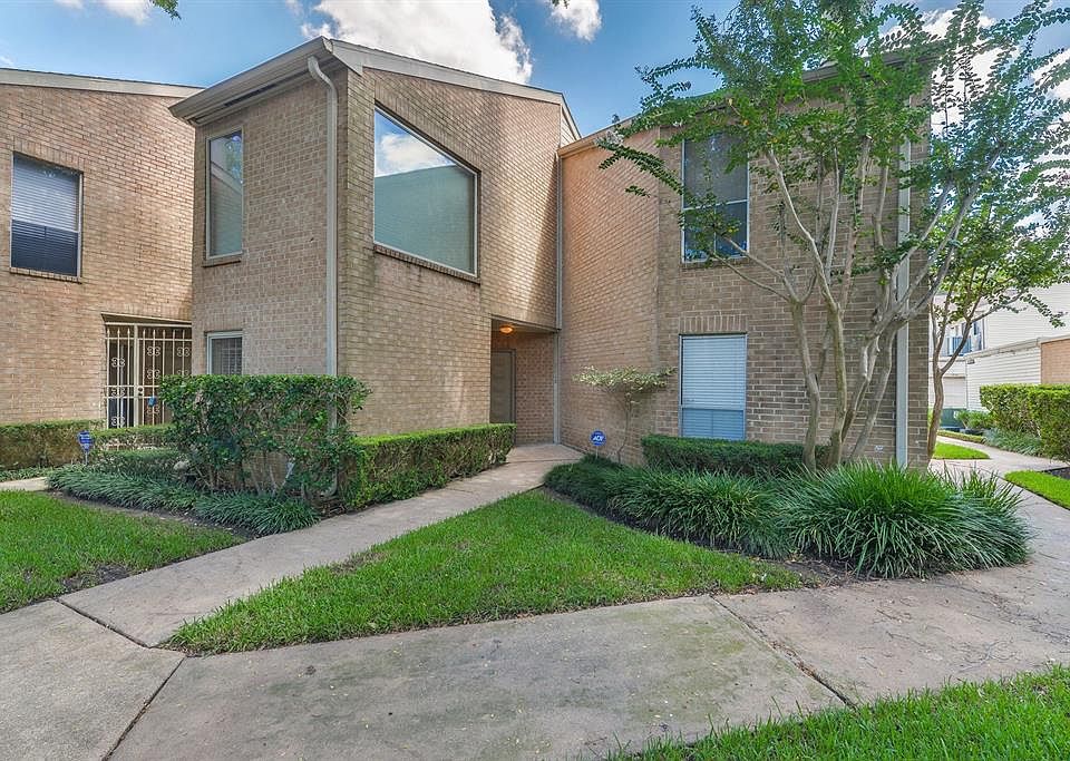 1st image of 2028 Augusta Dr #7-34