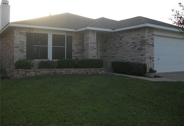 1st image of 2756 Peach Dr