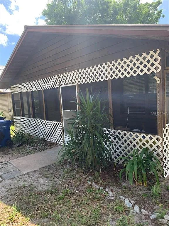 1 bed, 1.0 bath, 616 sqft, $995 — Photo 1