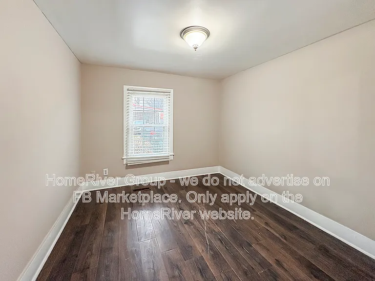 1310 Roanoke Ave — Photo 12