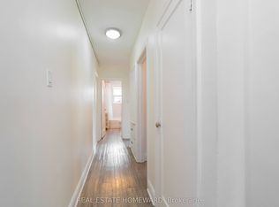 44 Pharmacy Ave #4, Toronto, ON M1L 3E5