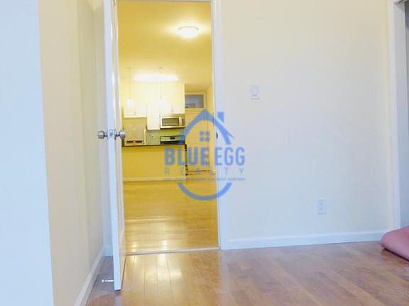 5th image of 1446 Gates Ave APT 1R