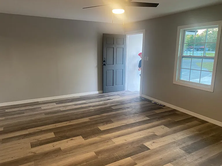 473 Lake Rd — Photo 7