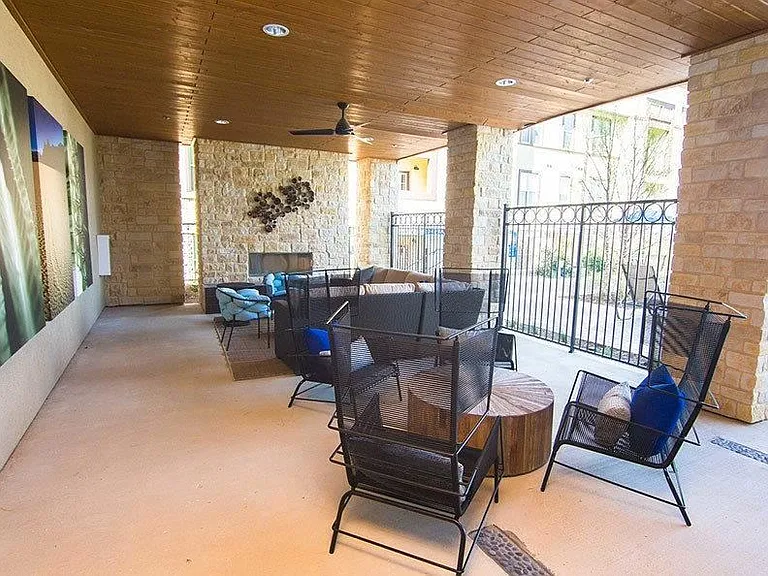 1301 Bray Central Dr — Photo 9