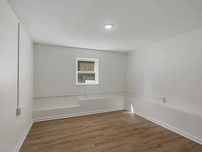 803 Lichfield Rd #B — Photo 5