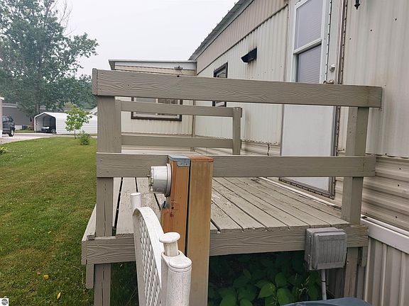 3rd image of 4248 Daffodil Cir