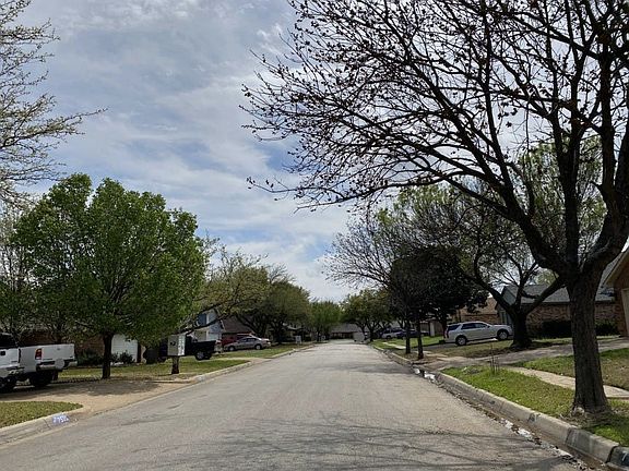 5th image of 7516 Arbor Dr
