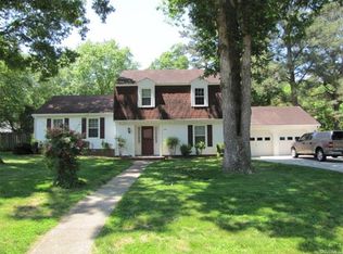 214 Homestead Dr, Colonial Heights, VA 23834