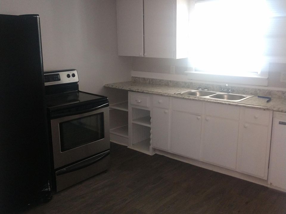1st image of 1013 Magnolia Dr NW #10611693