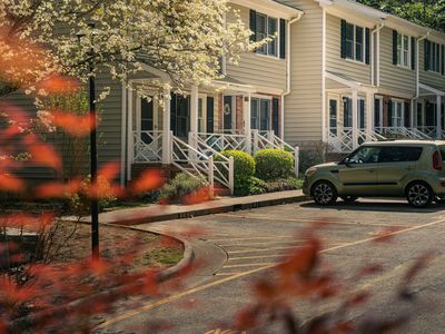 300 State Highway 54 APT E2, Carrboro, NC, 27510