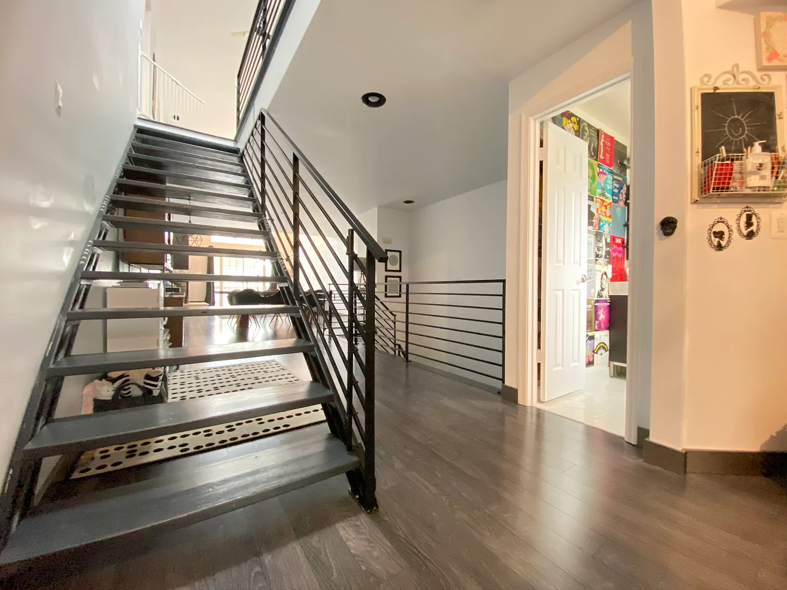 2 bed, 2.5 bath, 2000 sqft, $3,500 — Photo 3