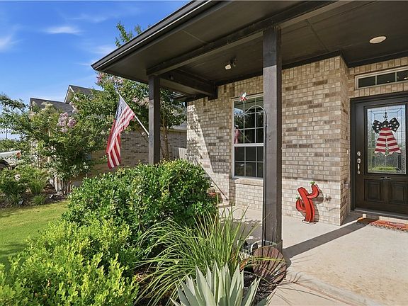 2nd image of 968 Blue Oak Blvd