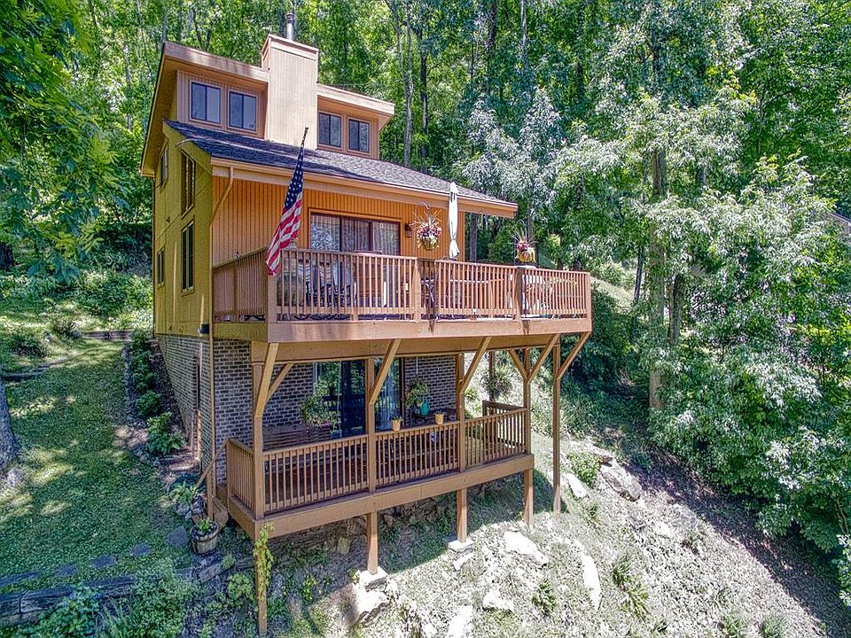 1st image of 110 Eagle Fork Dr