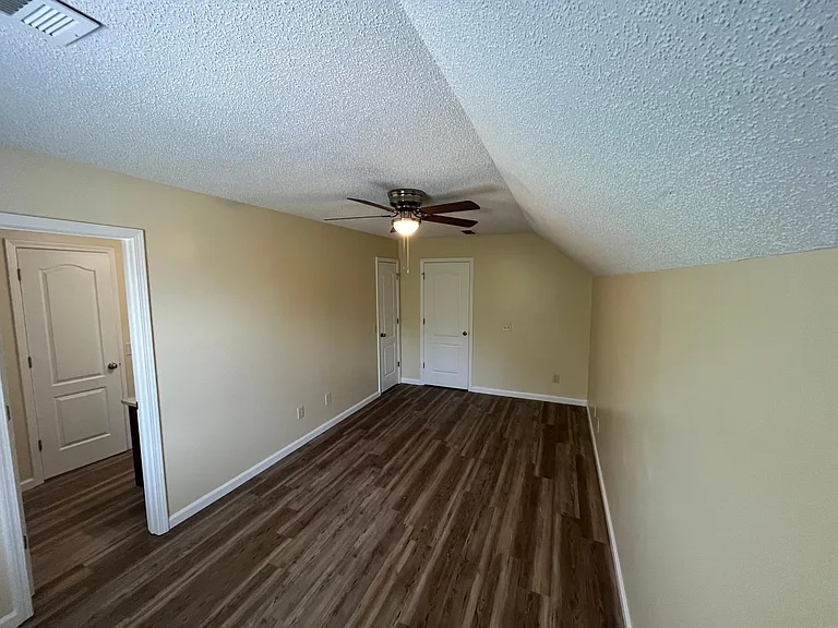 421 Bridgewater Way — Photo 24