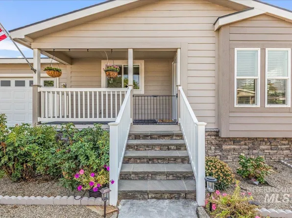 9390 W Ustick Rd Trlr 32, Boise, ID 83704