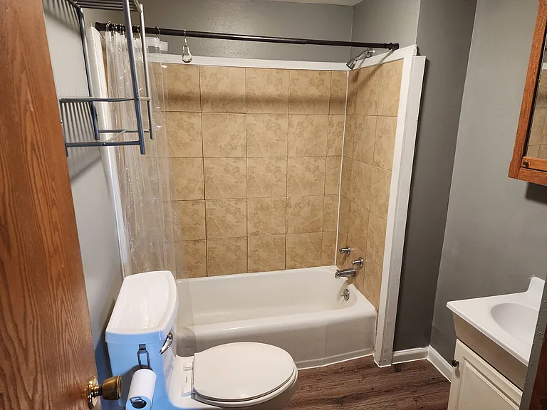 573 Benjamin St #2 — Photo 4