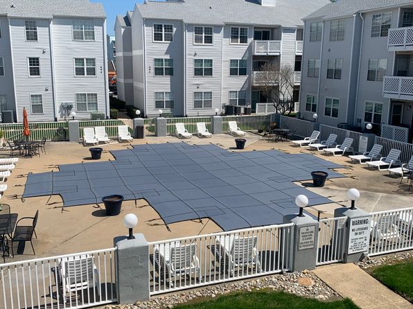616 Shoreham Ct APT 202