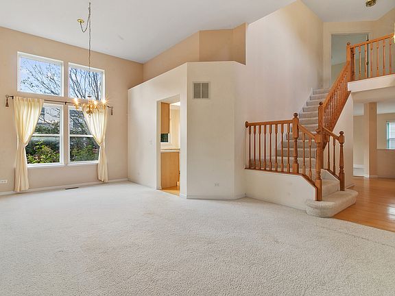 2nd image of 1297 Mayfair Ln