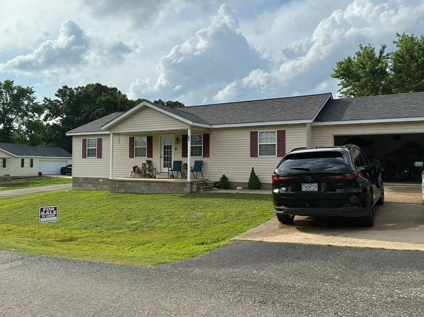 523 Sunny Valley Ln, Poplar Bluff, MO 63901