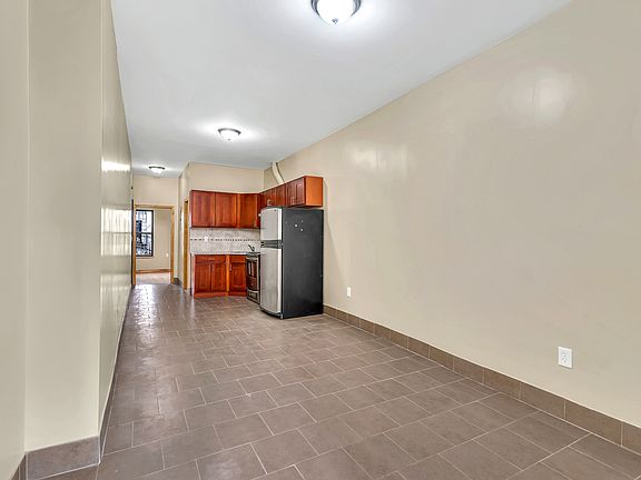 3rd image of 1486 Dekalb Ave #2