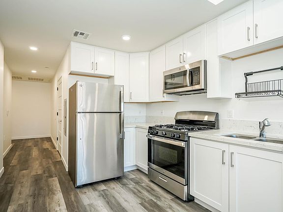 5th image of 2701 James M Wood Blvd #210