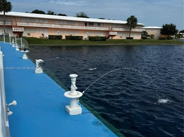 900 SW 11th Ave APT 4C, Hallandale, FL 33009