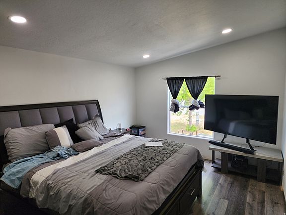 5th image of 1578 N 210 E #14