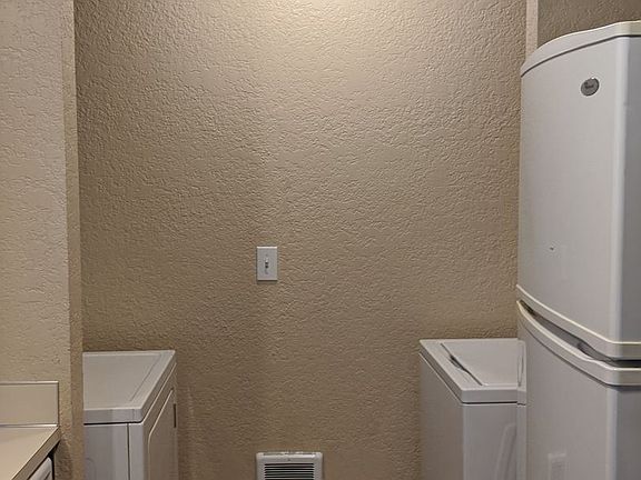 4th image of 13527 4th Avenue Ct E