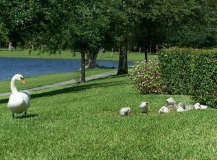 415 Cottonwood Pl, Boca Raton, FL 33431