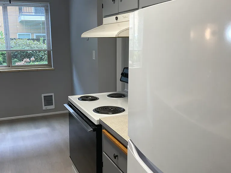 The Cameo Apartments — Photo 20
