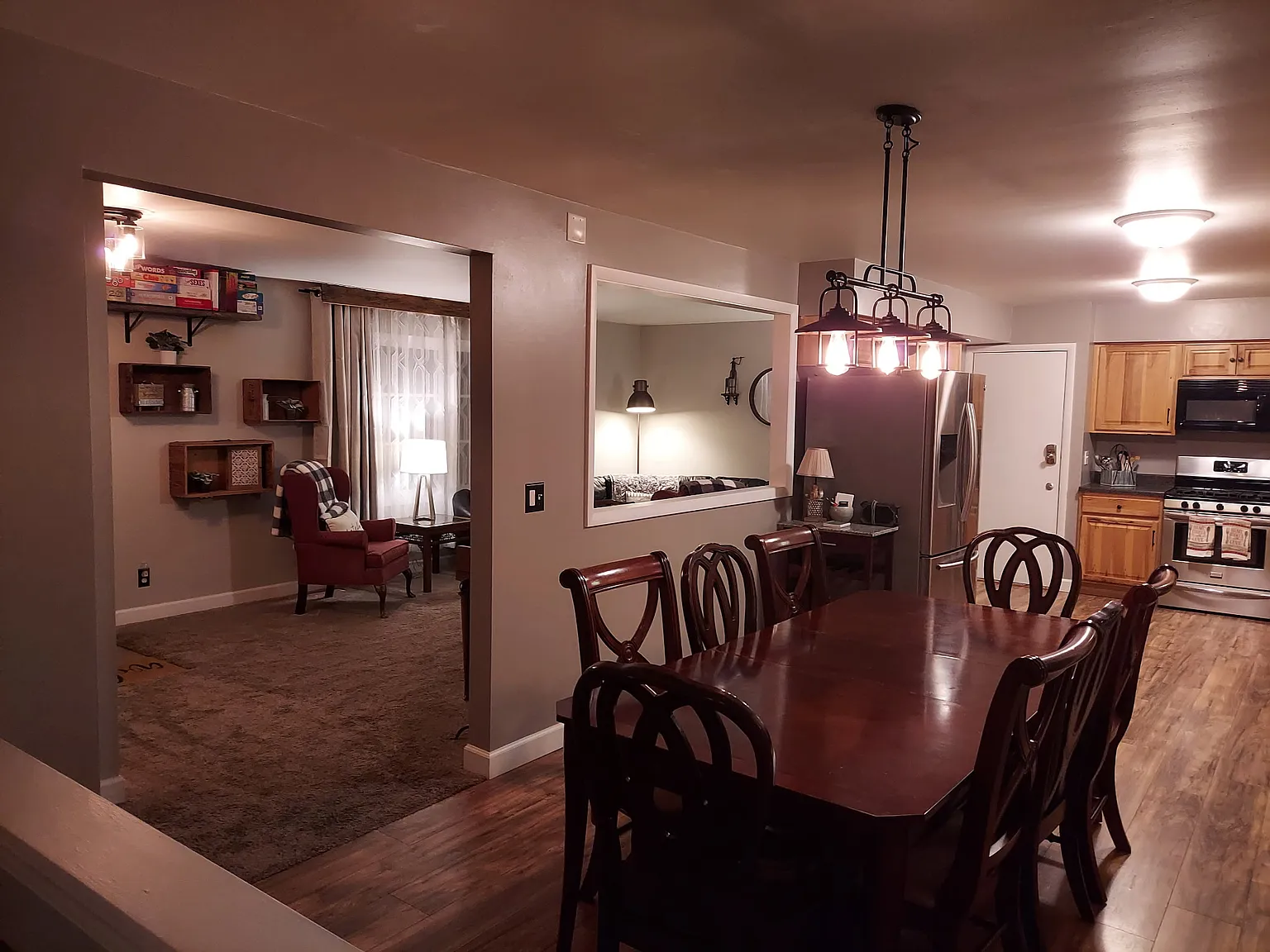 3 bed, 1.5 bath, 1226 sqft, $2,400 — Photo 3