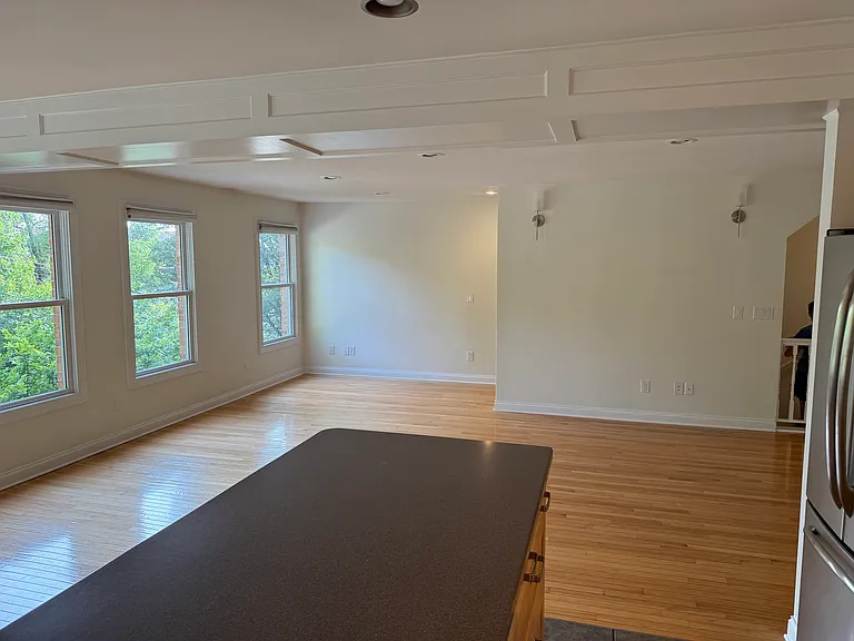 324 Mulberry St — Photo 7