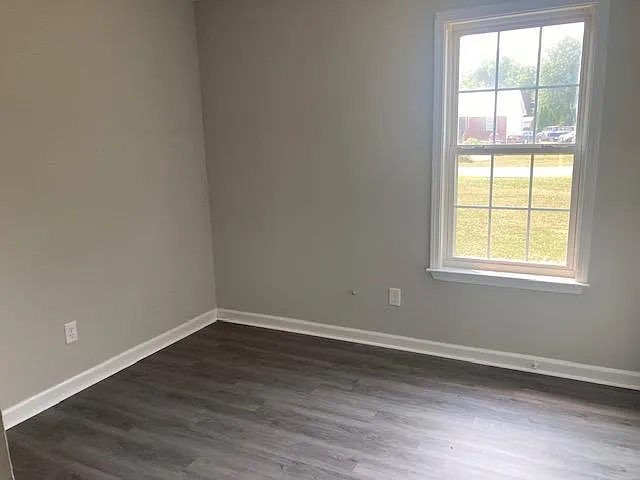 704 Seaton Ct — Photo 14