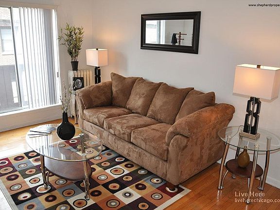 4th image of 3026 N Halsted St APT 1A