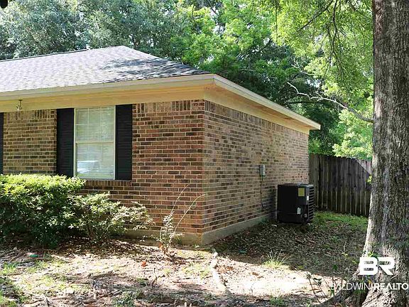 5th image of 512 W Carolyn Ave