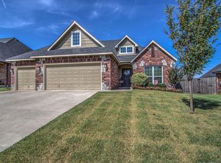 3918 S Maple Ave, Sand Springs, OK 74063
