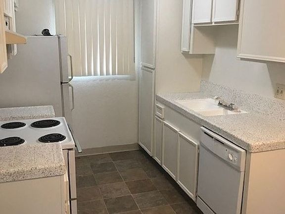 4th image of 7334 La Mesita Pl APT 12