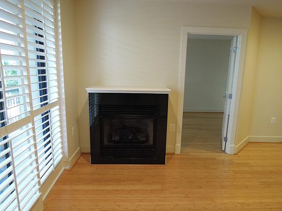 3rd image of 1200 N Hartford St APT 206