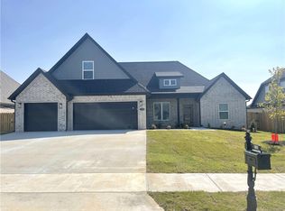 1158 Camerino St, Springdale, AR 72762
