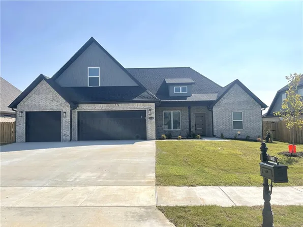 1158 Camerino St, Springdale, AR 72762