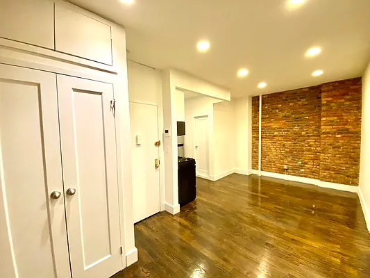 Rented by Douglas Elliman | media 3