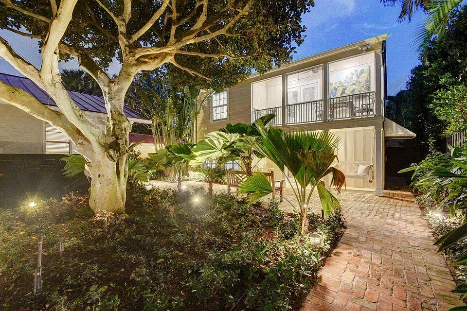 1 bed, 1.0 bath, 744 sqft, $7,000 — Photo 4