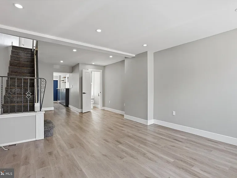 3185 Agate St — Photo 5