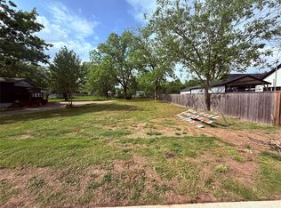 721 E Bullock St, Denison, TX 75021
