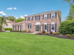 28 Meer Dr, Feasterville Trevose, PA 19053