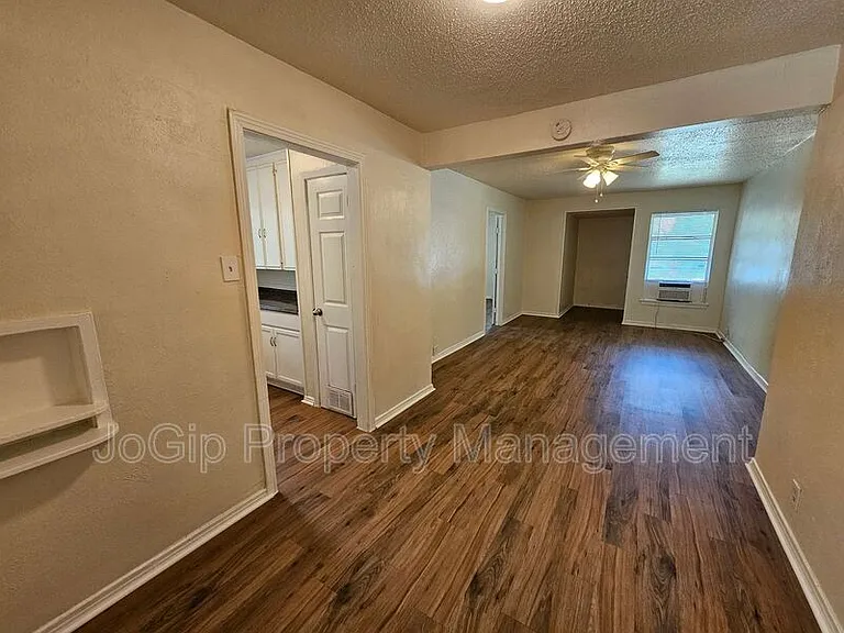 6540 Hollis Ave — Photo 8
