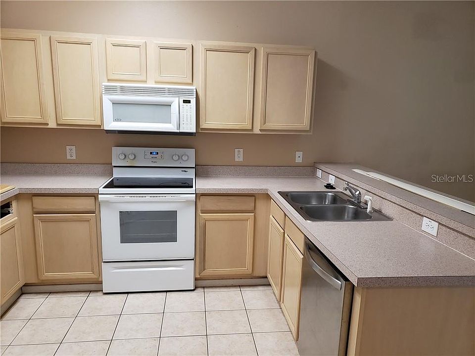 2nd image of 602 Orista Dr