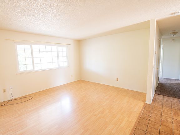 4th image of 7956 Sylvan Oak Way