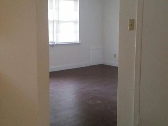 5th image of 1634 NW 50th St