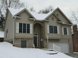 237 Glenridge Cir, Council Bluffs, IA 51503